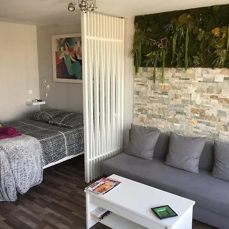 לינה וארוחת בוקר 1 Chambre, 1 P'tit Dej', 1 Sourire