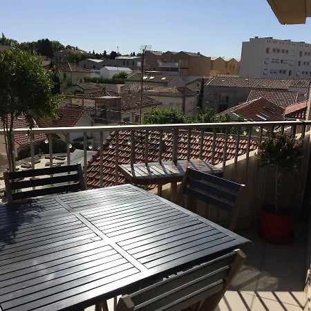 לינה וארוחת בוקר 1 Chambre, 1 P'tit Dej', 1 Sourire *
