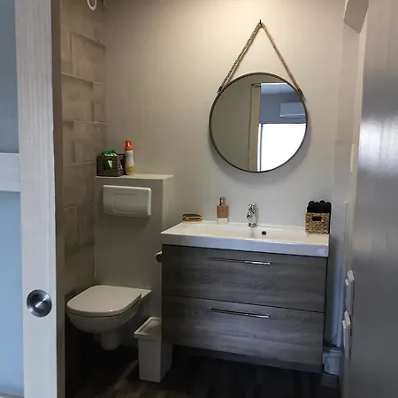 לינה וארוחת בוקר 1 Chambre, 1 P'tit Dej', 1 Sourire מונפלייה