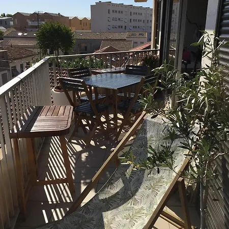 לינה וארוחת בוקר 1 Chambre, 1 P'tit Dej', 1 Sourire מונפלייה