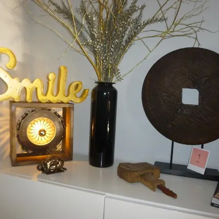 לינה וארוחת בוקר 1 Chambre, 1 P'tit Dej', 1 Sourire
