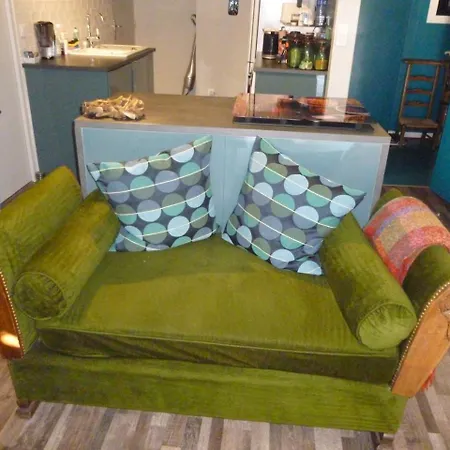 1 Chambre, 1 P'tit Dej', 1 Sourire לינה וארוחת בוקר מונפלייה