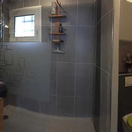 1 Chambre, 1 P'tit Dej', 1 Sourire 4* Монпелье