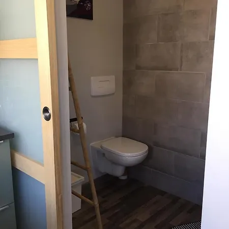 1 Chambre, 1 P'tit Dej', 1 Sourire Отель типа 