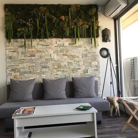 1 Chambre, 1 P'tit Dej', 1 Sourire Отель типа 