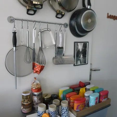 1 Chambre, 1 P'tit Dej', 1 Sourire 4* Монпелье