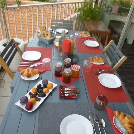 Bed & Breakfast 1 Chambre, 1 P'tit Dej', 1 Sourire