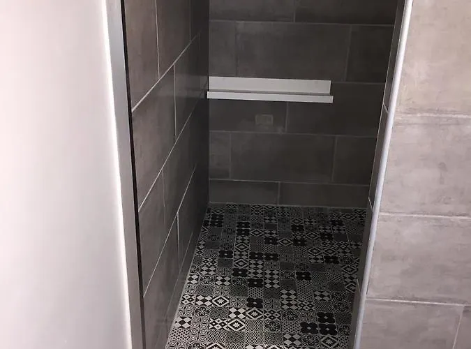 1 Chambre, 1 P'tit Dej', 1 Sourire 4* Montpellier